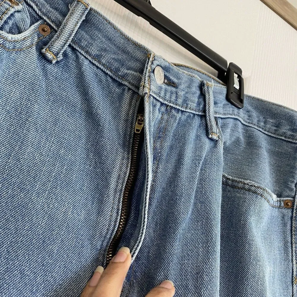 Levi's 505 Jeans Men's 36x32 Blue Straight Leg Denim Light Wash